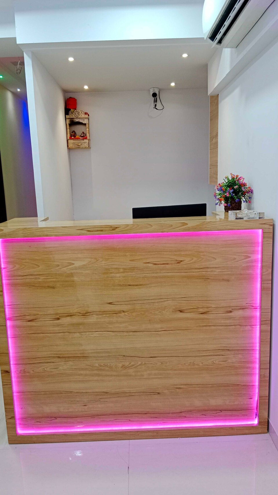 OYO Welcome Stay Room, Airport Surat, सूरत