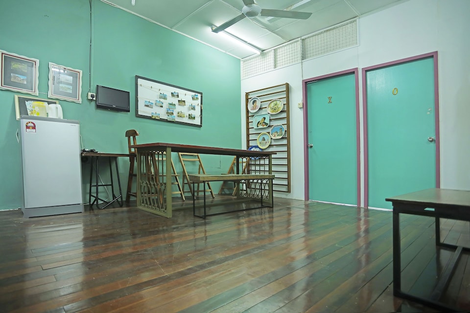 OYO Home  90571 Red Door Homestay, Kuching, Kuching