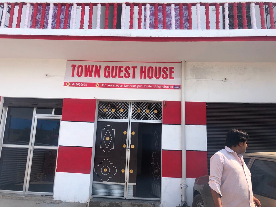 SPOT ON Town Guest House, Jahangirabad, Jahangirabad