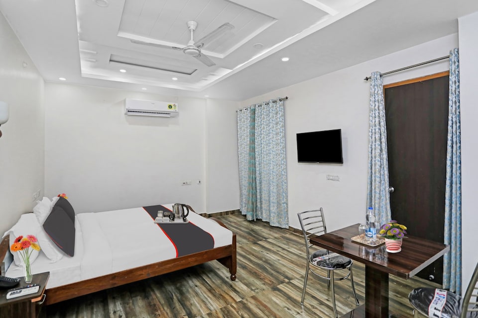 Collection 0 91824 Hotel Dev Palace , Alambagh Lucknow, Lucknow