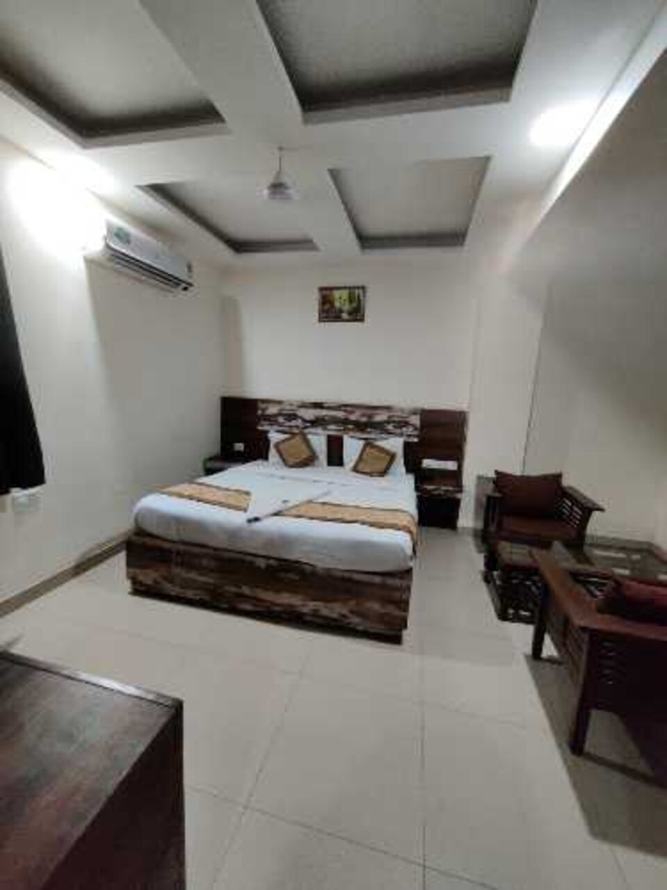 Live on DTT030, Airport Delhi, Delhi Transit