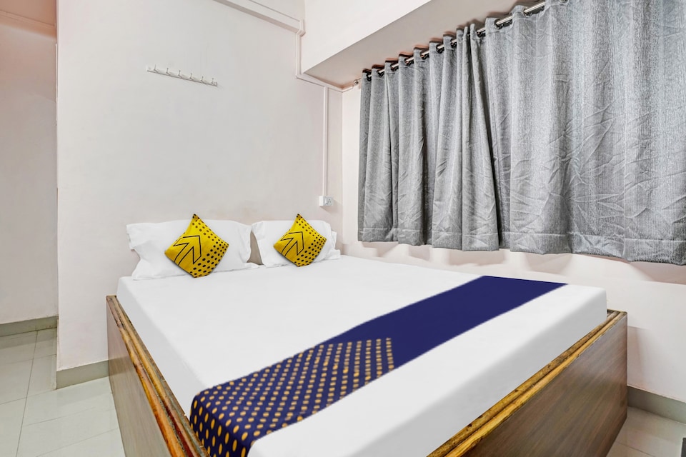 SPOT ON 91877 Hotel Pandav, Nashik, Nashik