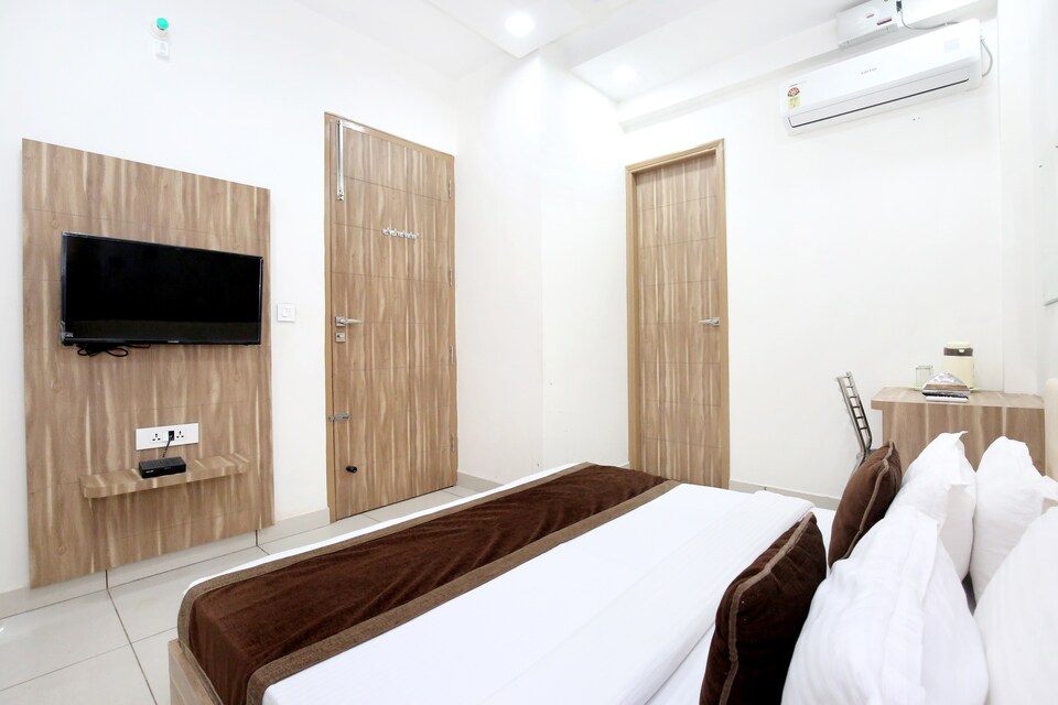 OYO 11882 Hotel Krishna, Mall Road Bathinda, Bathinda