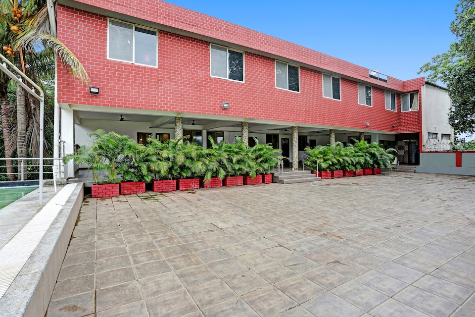 Collection O Vrindavan Resort With Swiming Pool, Mumbai Panvel-CBD, Mumbai
