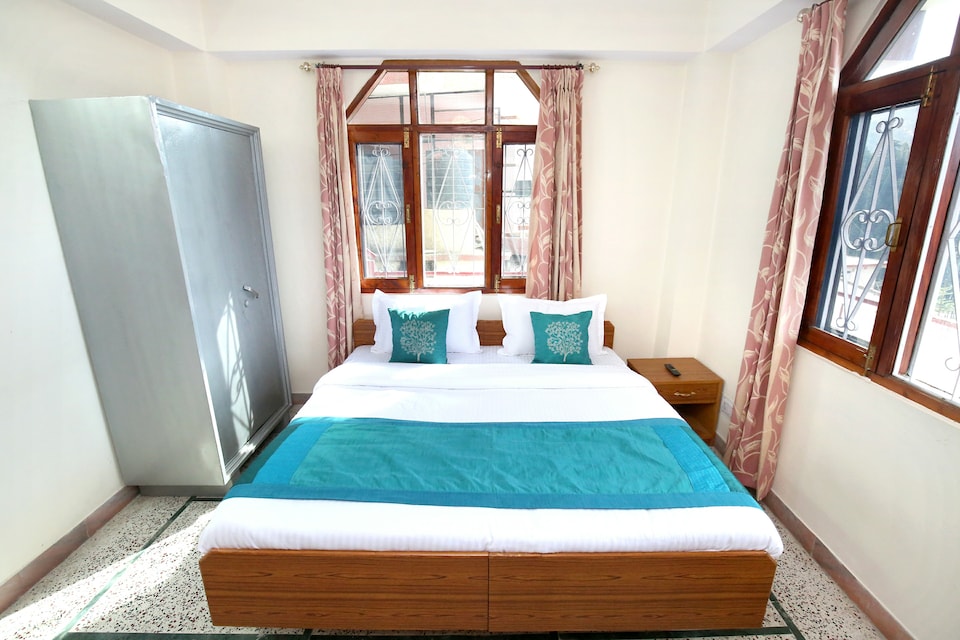 OYO 11894 Home Nature View 2BHK, Bharari, Shimla
