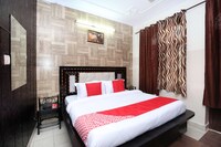 OYO Hotel Star Welcome
