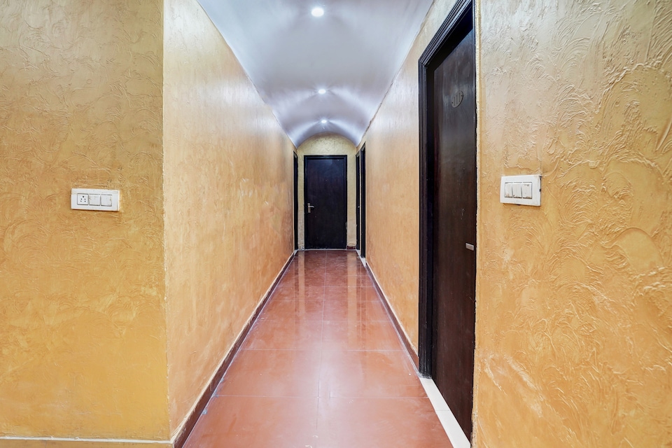 OYO 92050 Oyo, Faridabad, Faridabad
