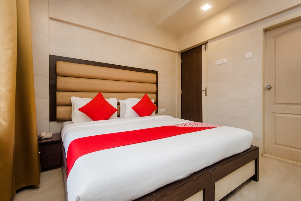 OYO 11908 Hotel Lake Bloom Residency, Mumbai Powai-Chandivali-Vikhroli, Mumbai