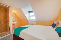 The Gullivers Hotel