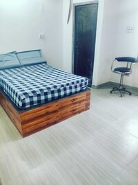 Hotel O Helooeesh Rooms Near Johari Enclave Metro Station