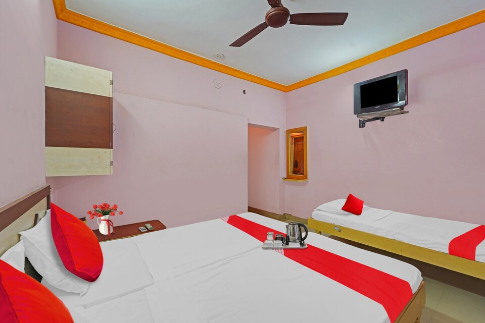 OYO Suresh Guest House, Transit Tirupati, Tirupati