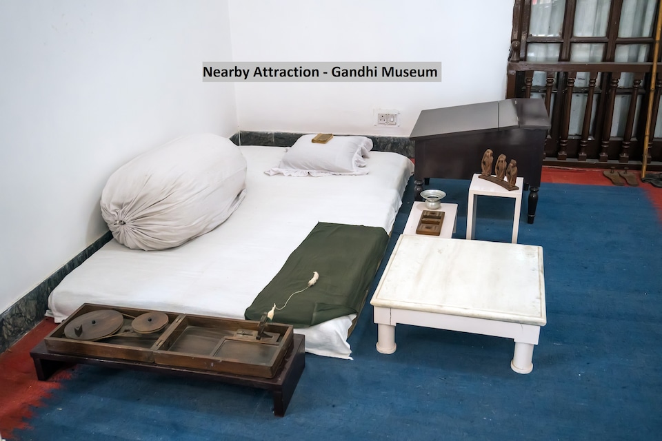 OYO 11917 Hotel Symphony Grand, Mumbai Borivali-Dahisar-Mira Road, Mumbai