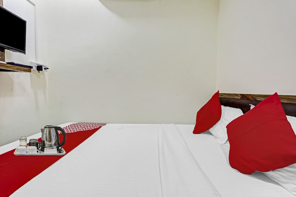 Hotel O S K Palace, Mumbai Chembur-Kurla-Ghatkopar, Mumbai