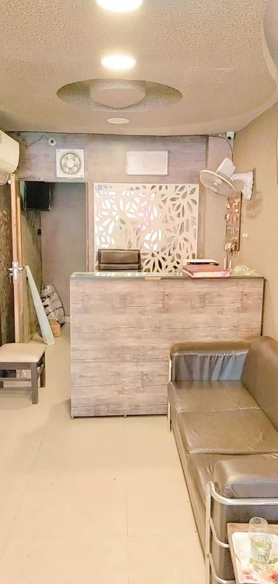 OYO Crown Hotel And Banquets, Faridabad, Faridabad