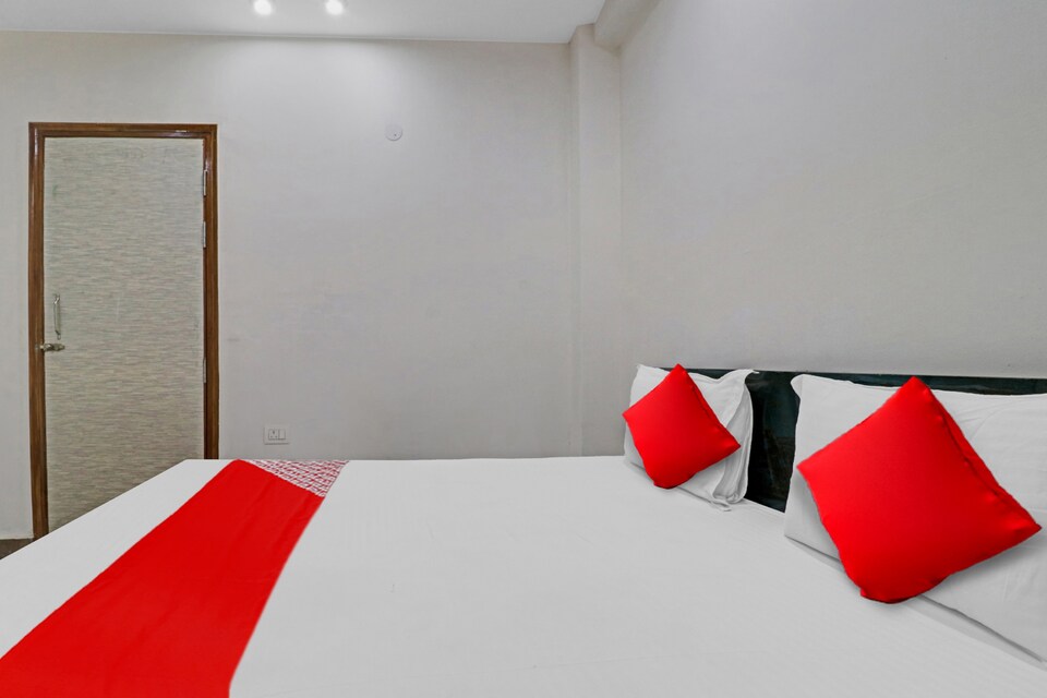 Flagship Park Avenue Casa Near Chhatarpur Metro Station, Saket Delhi, Delhi