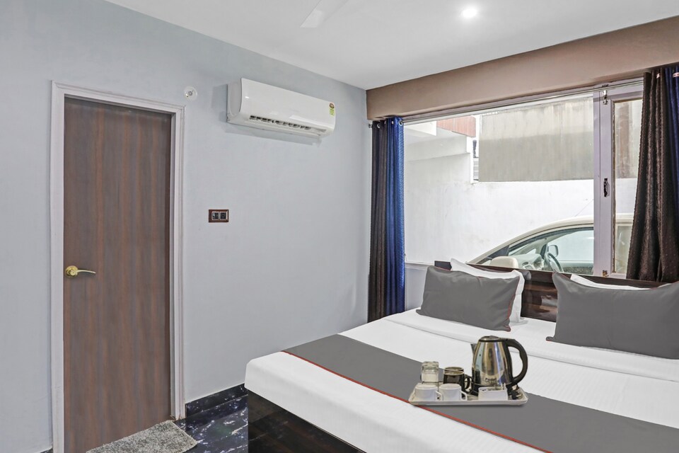 Collection O Bmg Mount Olympus Near Noida Sector 51 Metro Station, Noida City, Noida