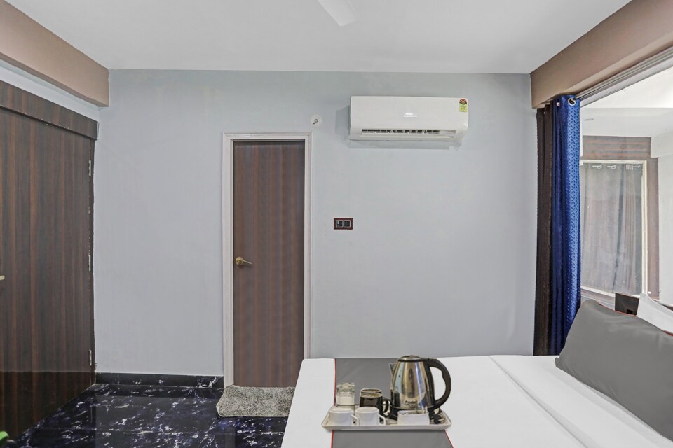 Collection O Bmg Mount Olympus Near Noida Sector 51 Metro Station, Noida City, Noida