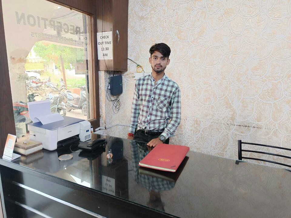 live on ind696, Vijay Nagar Indore, Indore