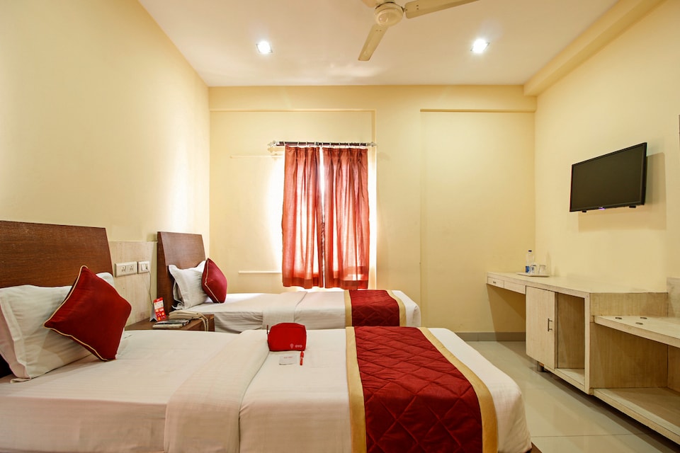 OYO 1520 Hotel Tourist Plaza, Himayatnagar-Kachiguda, Hyderabad