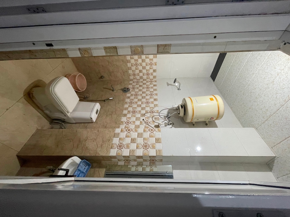 OYO Darksleep Near Bestech Central Square Mall, Golf Course Road, Gurgaon