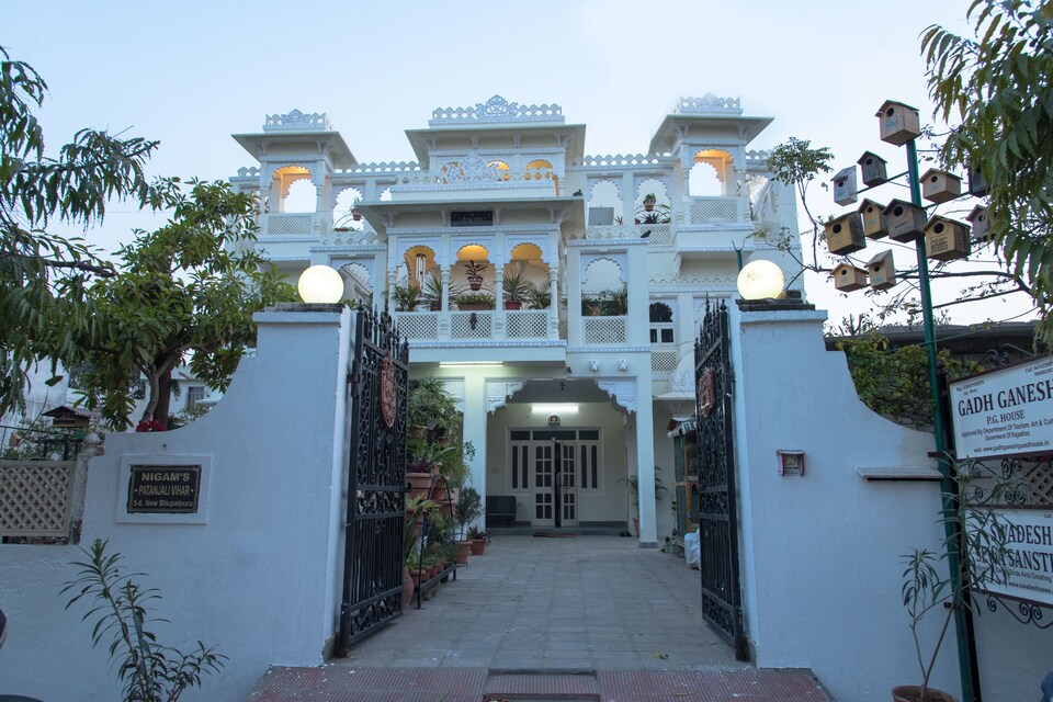 OYO 11936 Home Vintage Haveli Stay Bhopalpura, Goverdhan Sagar, Udaipur