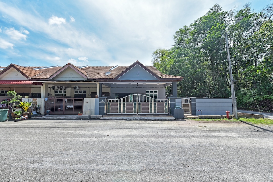 OYO Home 90584 Dz Homestay Bukit Setongkol , Kuantan, Kuantan