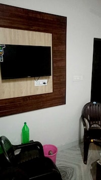 OYO S K Hotel & Restaurant