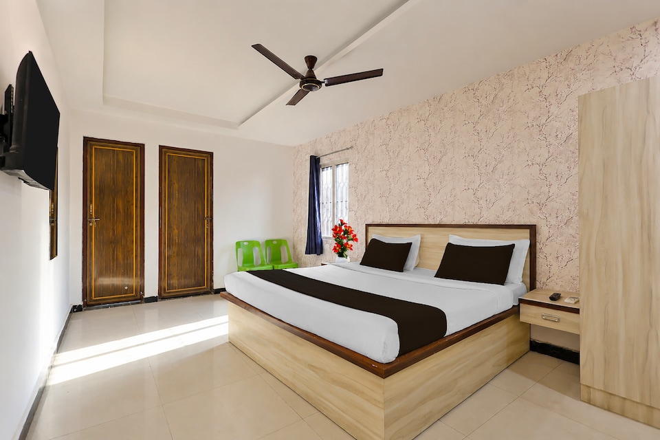 Super Hotel O Gorakhpur Railway Junction Road Golghar Formerly RR Inn, Golghar, Gorakhpur