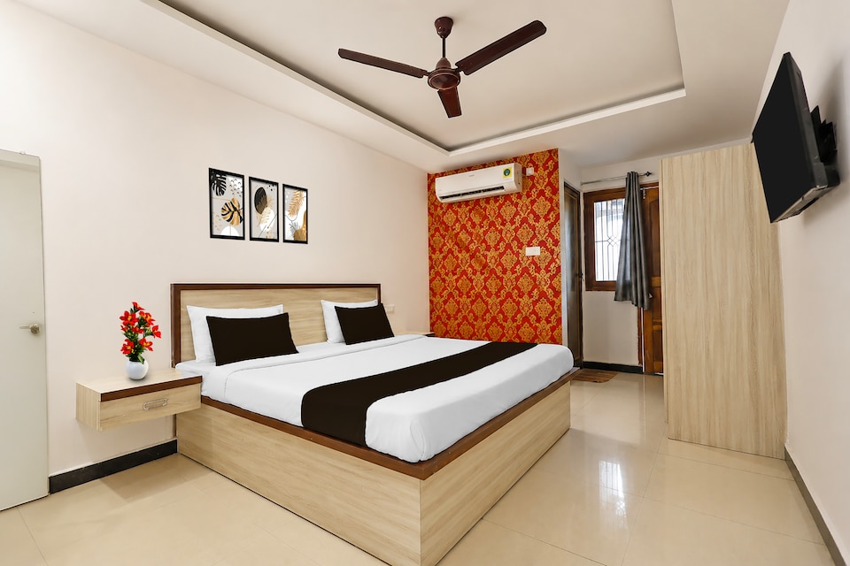 Super Hotel O Gorakhpur Railway Junction Road Golghar Formerly RR Inn, Golghar, Gorakhpur