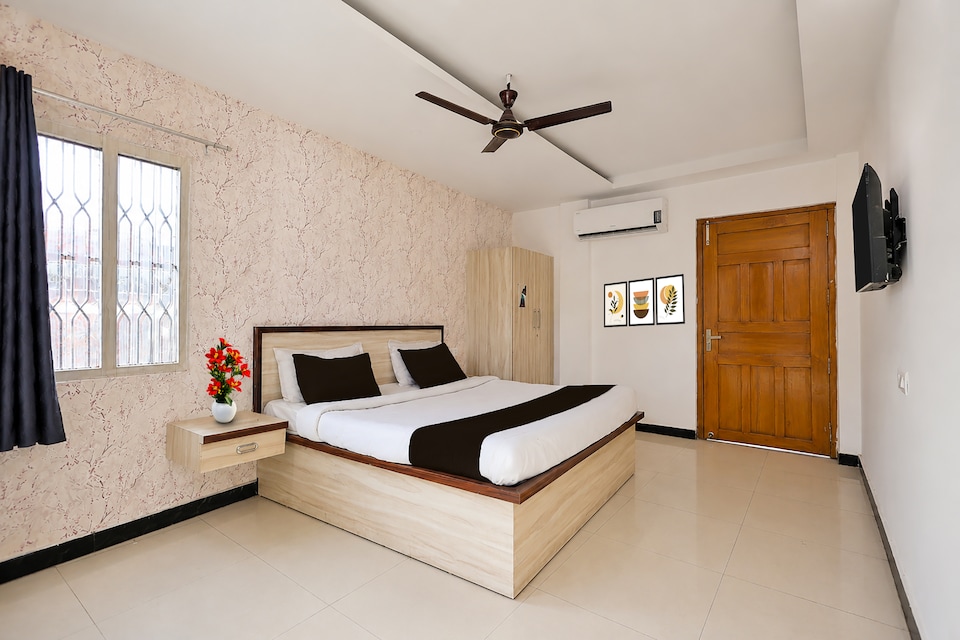 Hotel O Gorakhpur Railway Junction Road Golghar Formerly RR Inn, Golghar, Gorakhpur