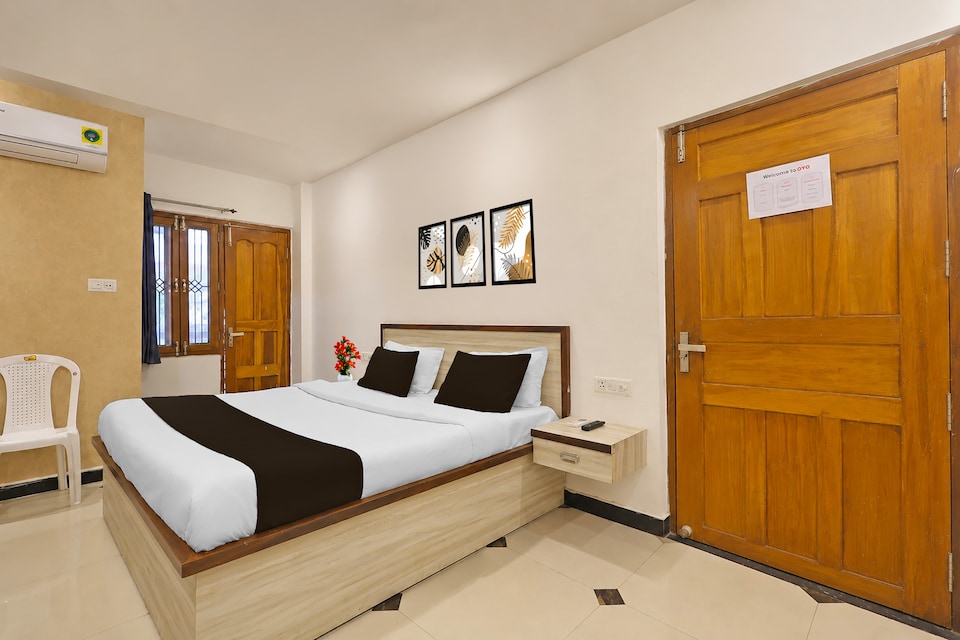Super Hotel O Gorakhpur Railway Junction Road Golghar Formerly RR Inn, Golghar, Gorakhpur