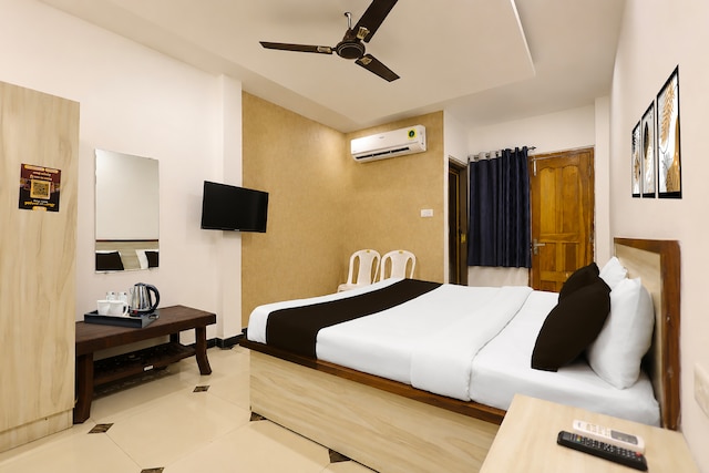 Super Hotel O Gorakhpur Railway Junction Road Golghar Formerly RR Inn