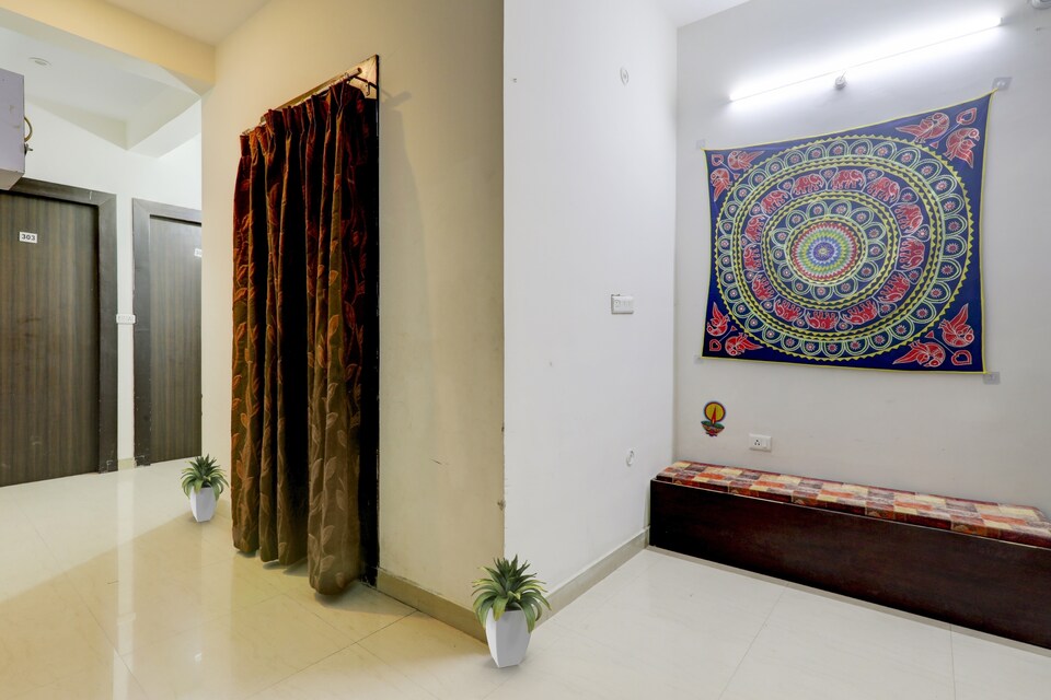 OYO Flagship Hotel Prisha Inn, Indira Nagar Lucknow, Lucknow