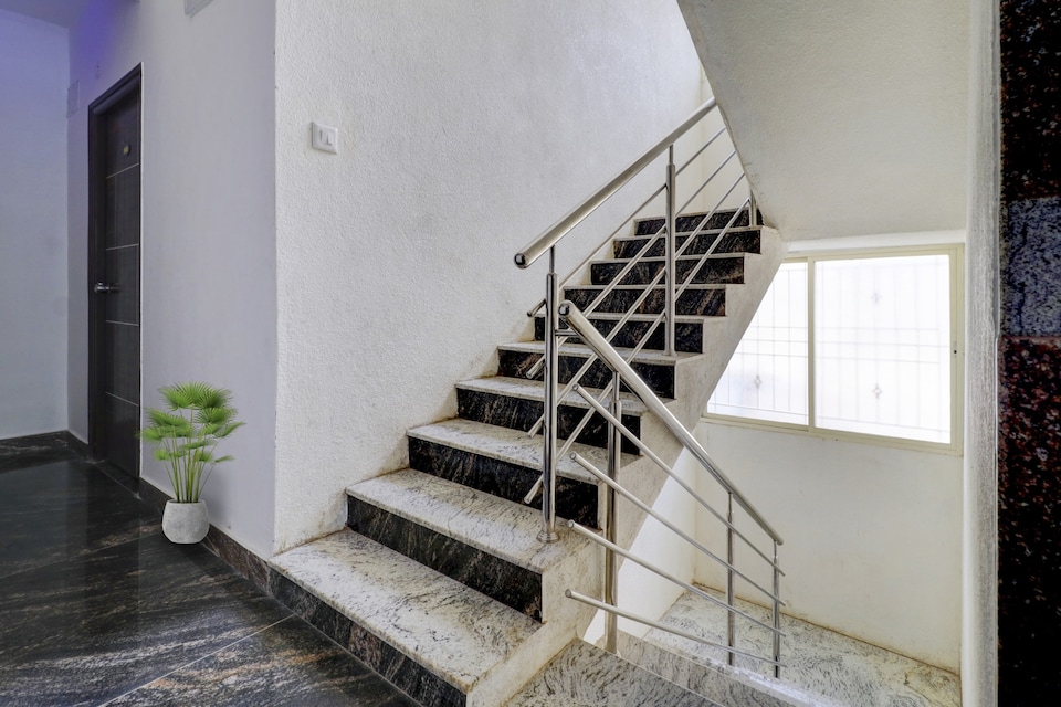 Hotel O Sunshine Inn, Manyata Bangalore, Bangalore