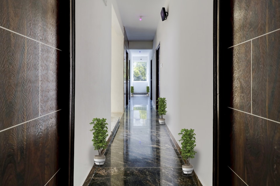 Hotel O Sunshine Inn, Manyata Bangalore, Bangalore