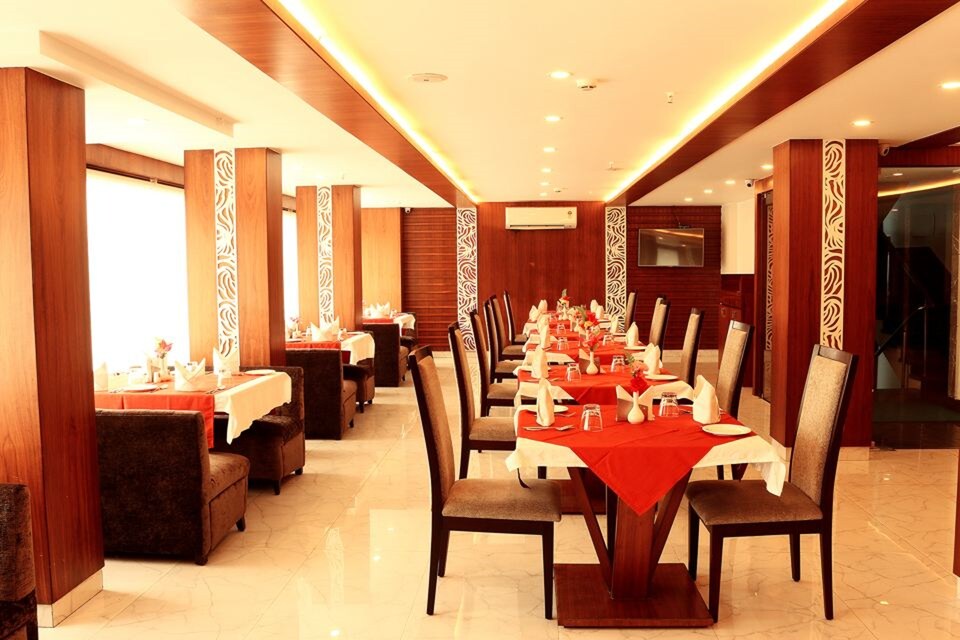 OYO 1522 NPG Hotel, VIP Road Kolkata, Kolkata