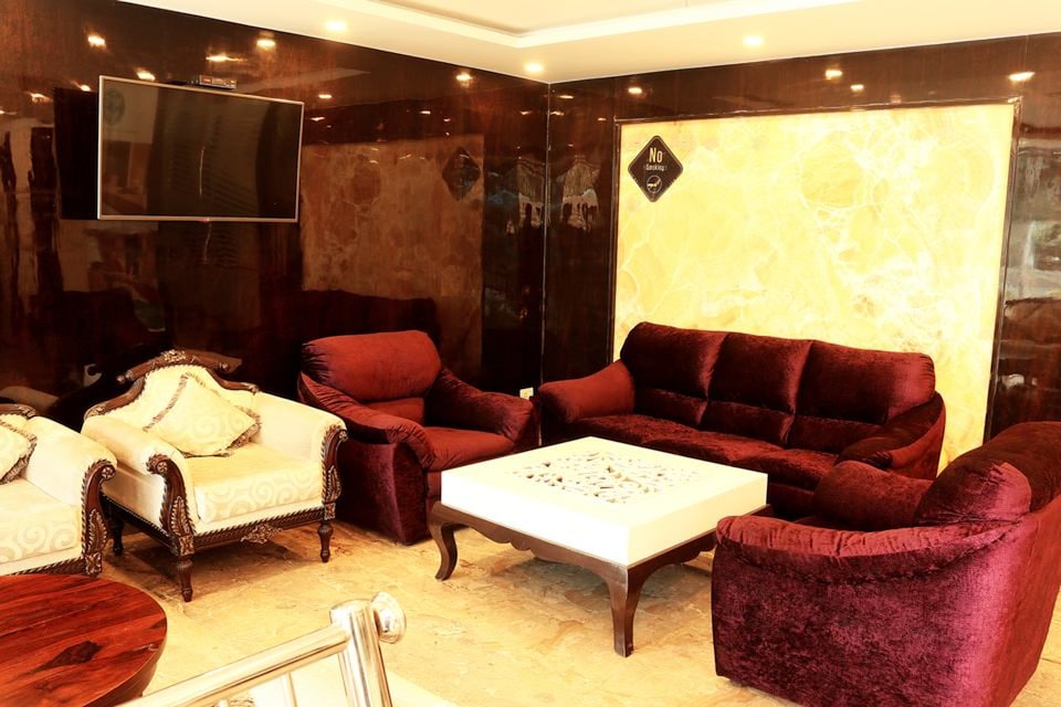 OYO 1522 NPG Hotel, VIP Road Kolkata, Kolkata