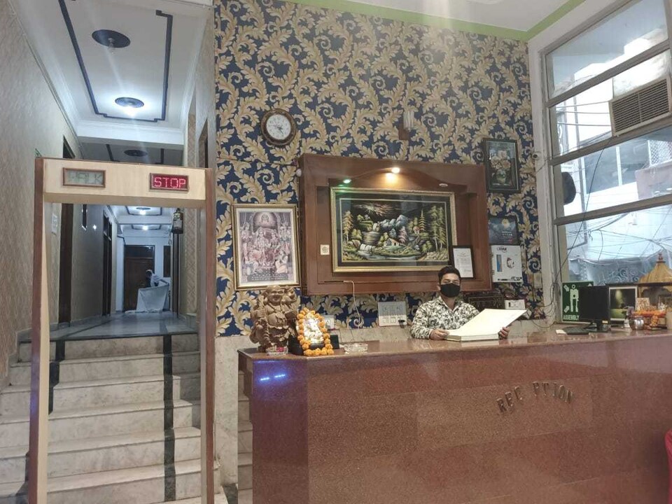 OYO Hotel Shri Inn, Airport Delhi, Delhi Transit