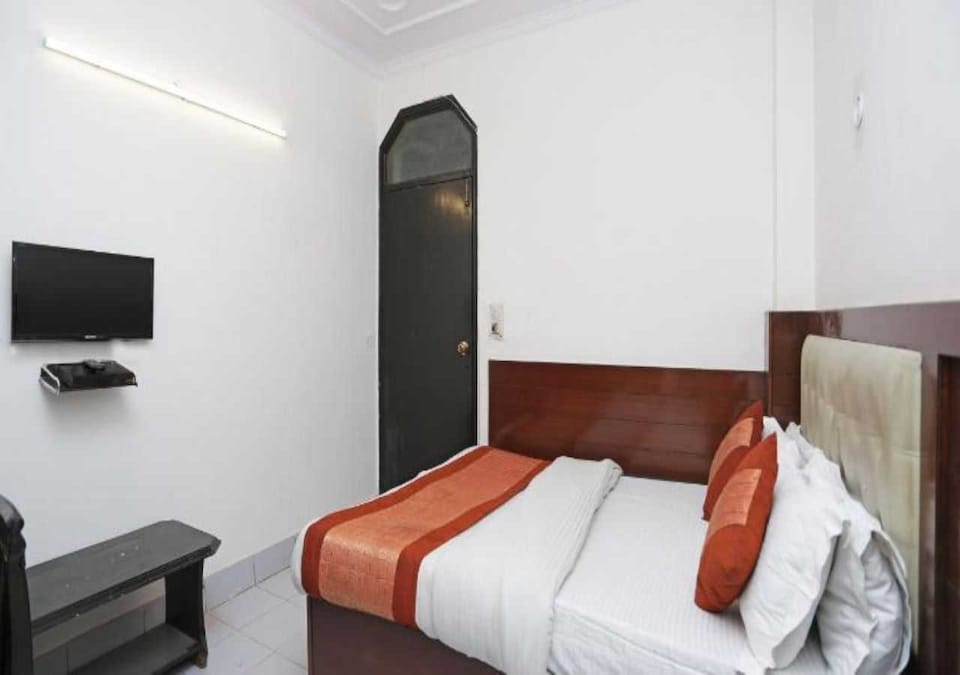 OYO Hotel Diamond Inn Near Jama Masjid, Paharganj Delhi, Delhi