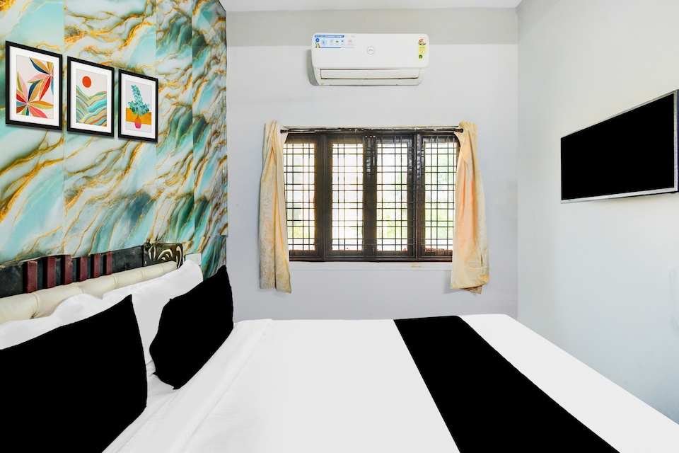 Hotel O Nihan Grand , Madhapur, Hyderabad