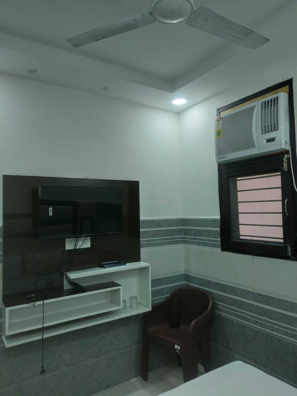 OYO 92342 Hotel Reef, Bus Stand Ludhiana, Ludhiana