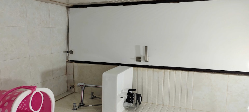 Collection O 92399 Hotel Poonam International, Paharganj Delhi, Delhi