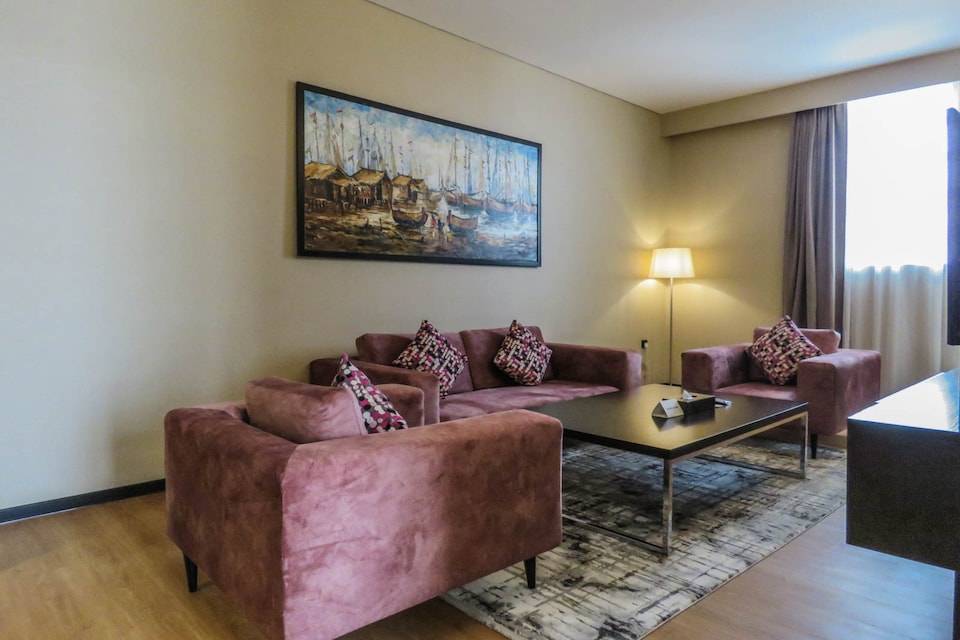 OYO 941 Home Seeb, Production City, Al Barsha Dubai, Dubai