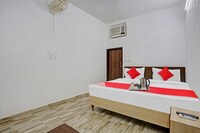 OYO Hotel Nirvan Near Jahangirpuri Metro Station