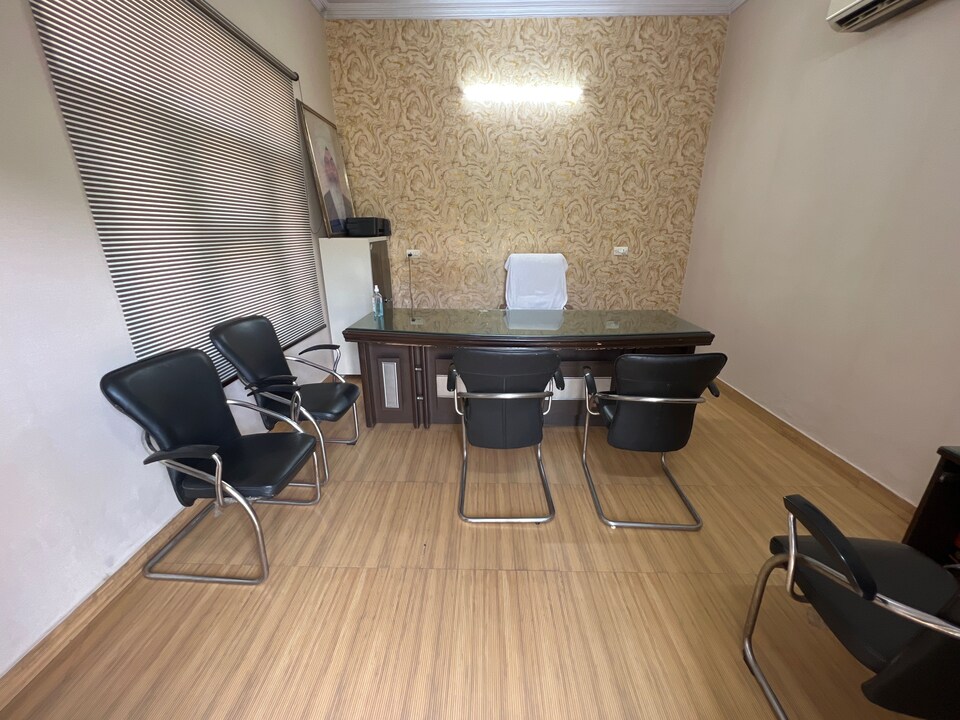 OYO King Palace, Ambala Cantt, अंबाला