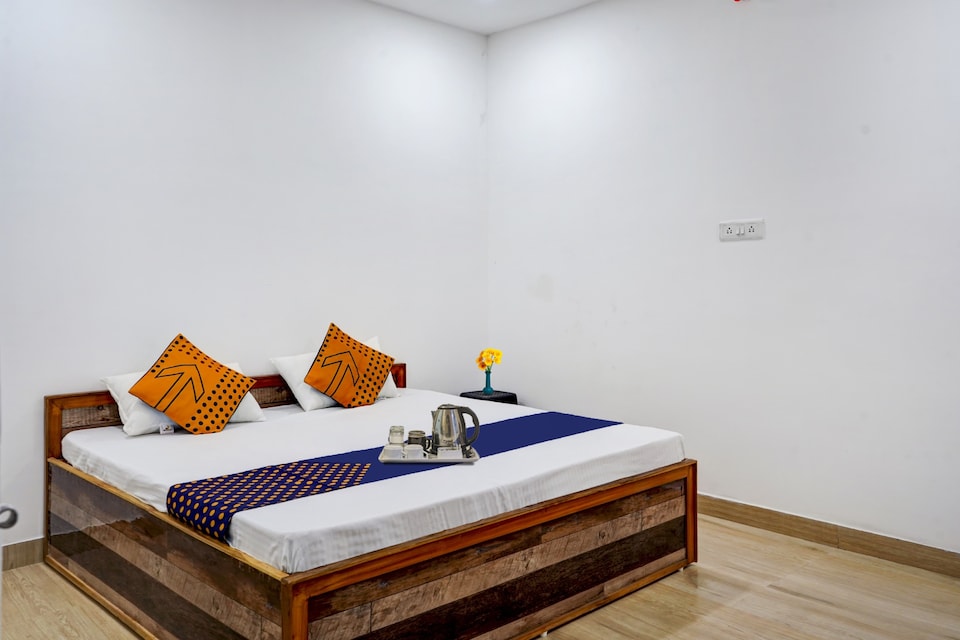 SPOT ON Hotel Landmark 3, Airport Road - Raipur, Raipur