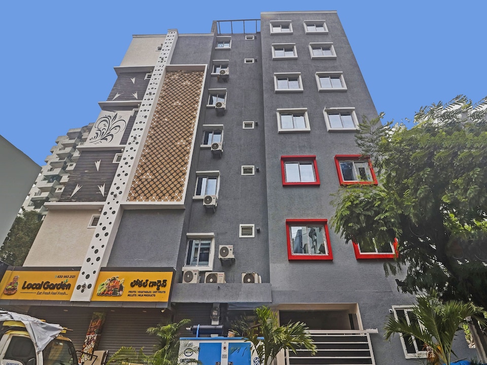 OYO Townhouse 1093 Unique Suites Near Lanco hills, Gachibowli, हैदराबाद