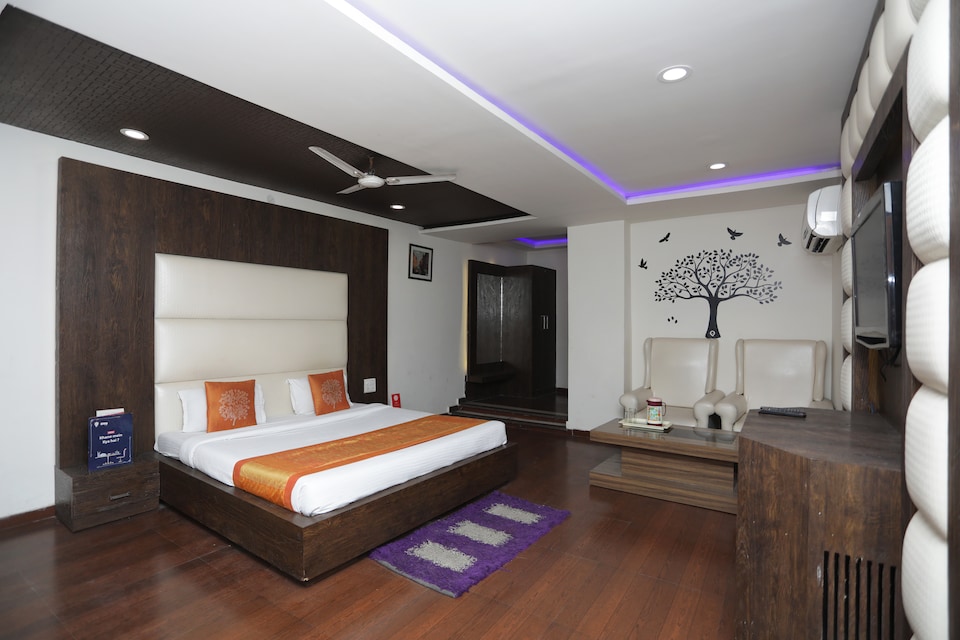 OYO 1526 Gagan Plaza Hotel, Mall Road Kanpur, Kanpur