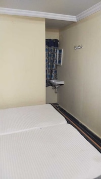 OYO 92561 White Carnations Hotels