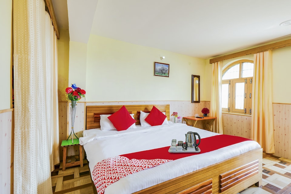 OYO Hotel Hill Top, Mall Road, Nainital, Nainital